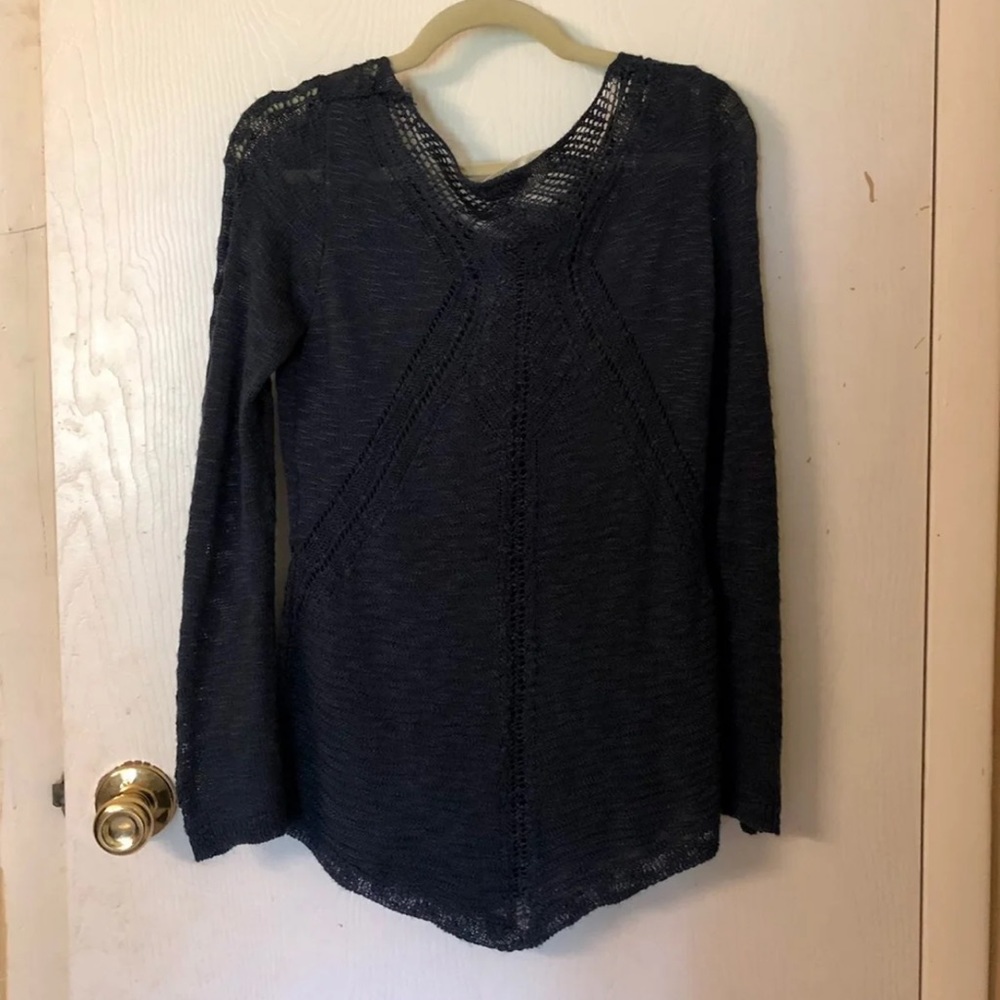 Pink Rose sweater - Picture 5 of 5